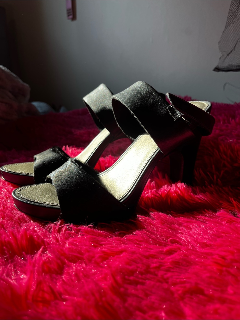 Elegant Black Open-Toe Mid-Heel Sandals for Women